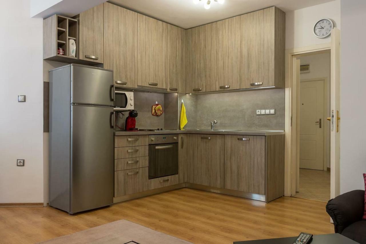 Glorious - 2-Bedroom Apartment Near Youth Hill By Flat Mаnager Plovdiv Bagian luar foto