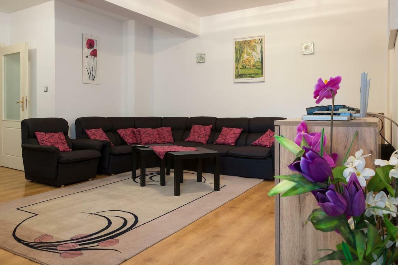 Glorious - 2-Bedroom Apartment Near Youth Hill By Flat Mаnager Plovdiv Bagian luar foto