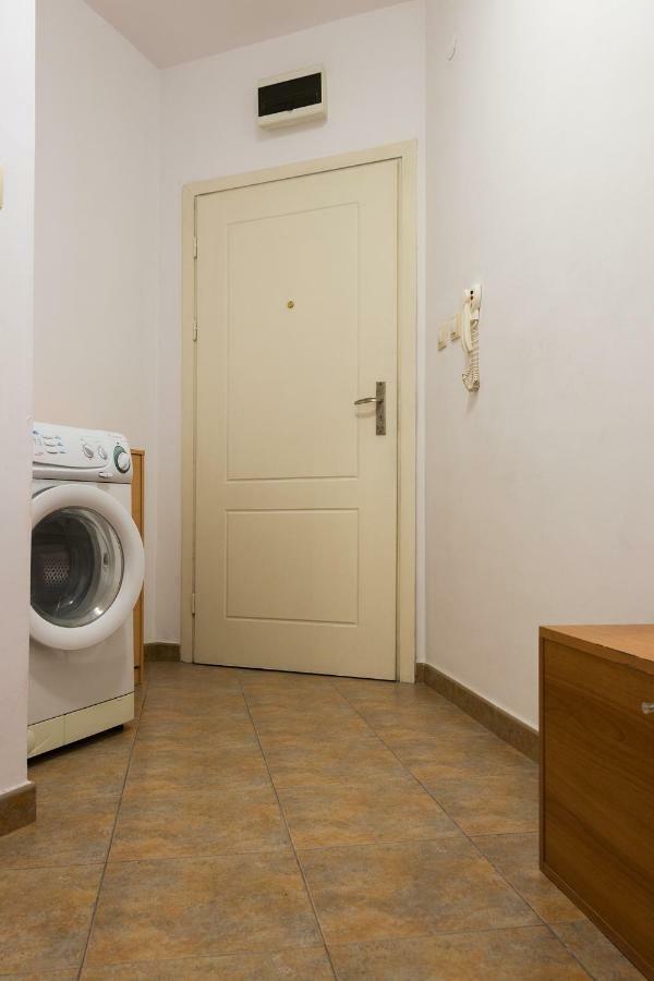 Glorious - 2-Bedroom Apartment Near Youth Hill By Flat Mаnager Plovdiv Bagian luar foto